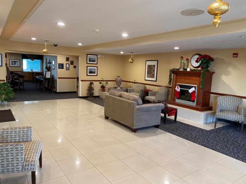 Fairgrounds Inn Du Quoin ภายนอก รูปภาพ