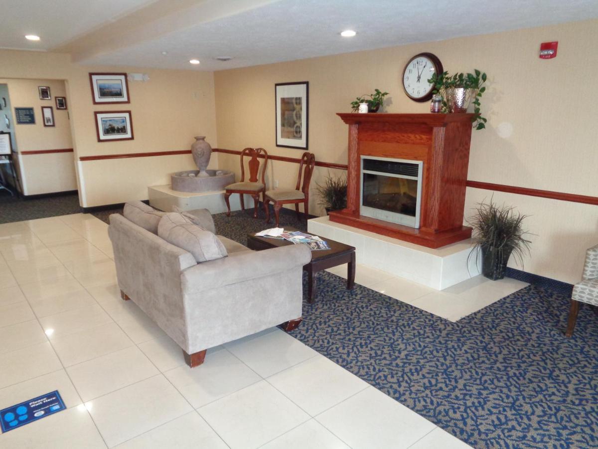 Fairgrounds Inn Du Quoin ภายนอก รูปภาพ