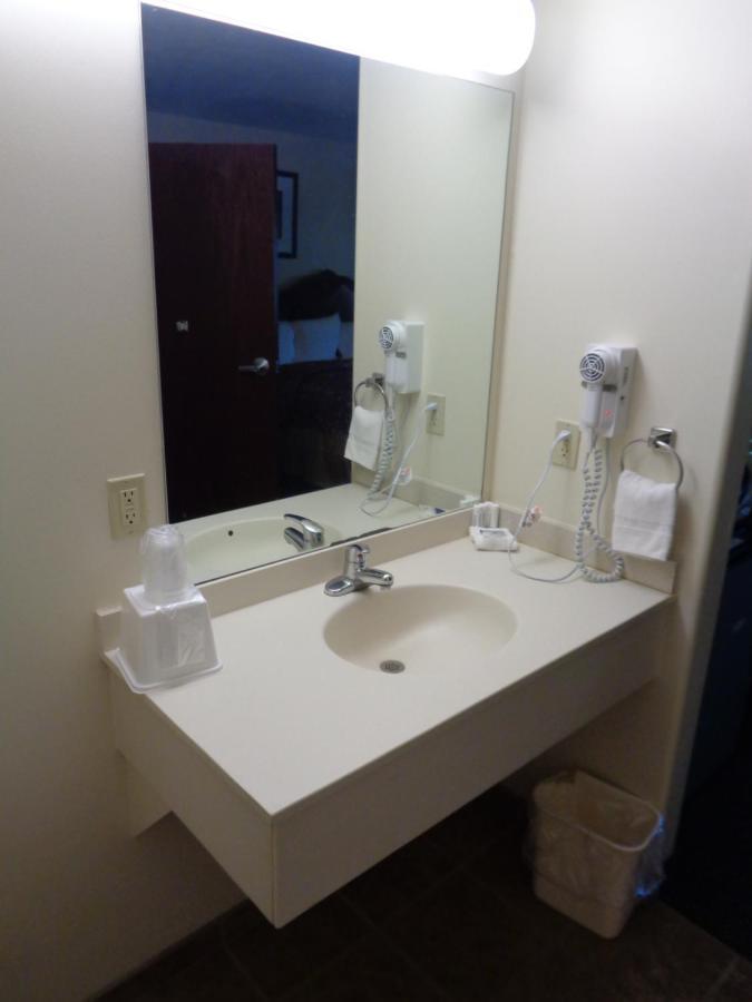 Fairgrounds Inn Du Quoin ภายนอก รูปภาพ