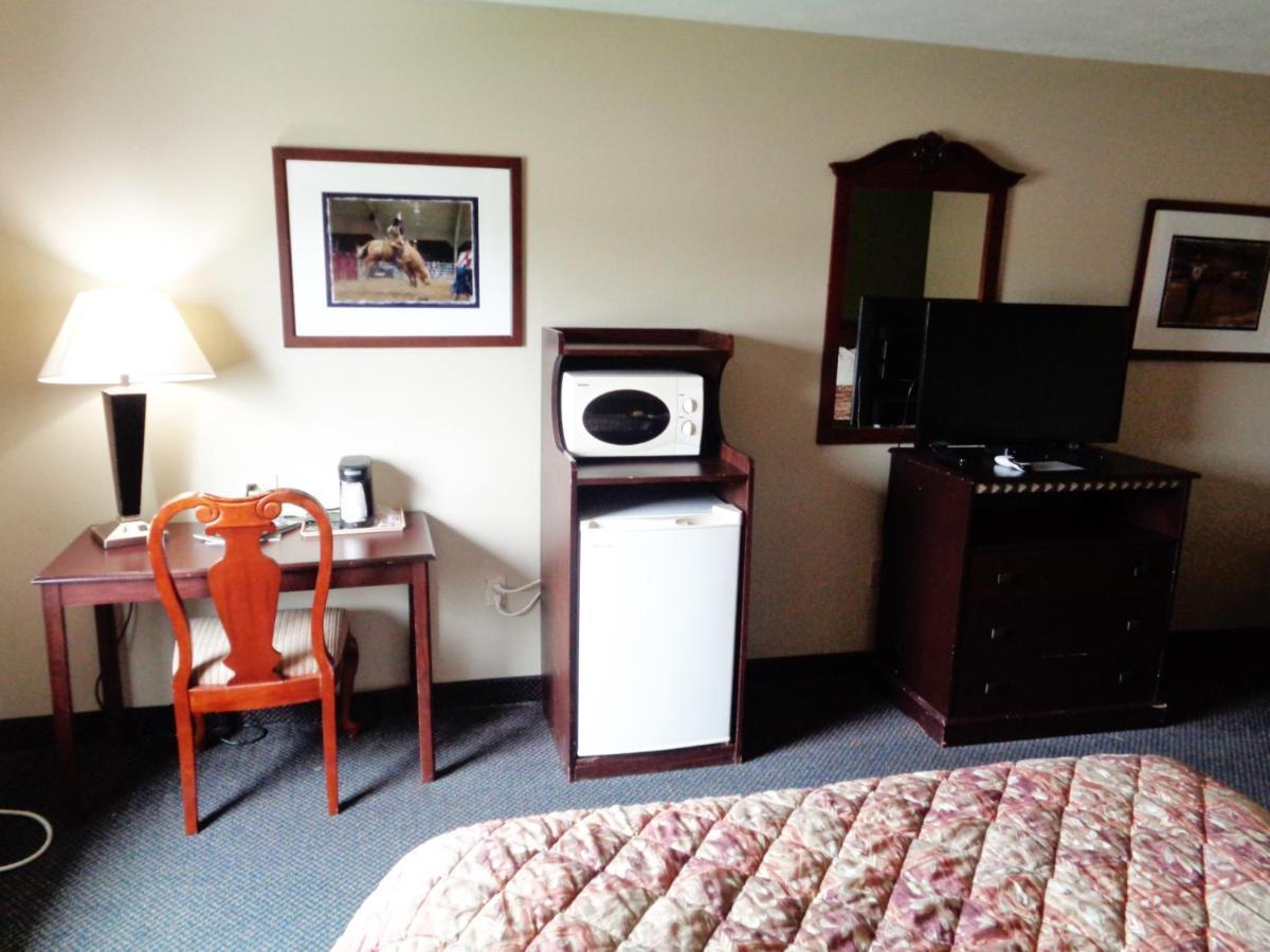 Fairgrounds Inn Du Quoin ภายนอก รูปภาพ