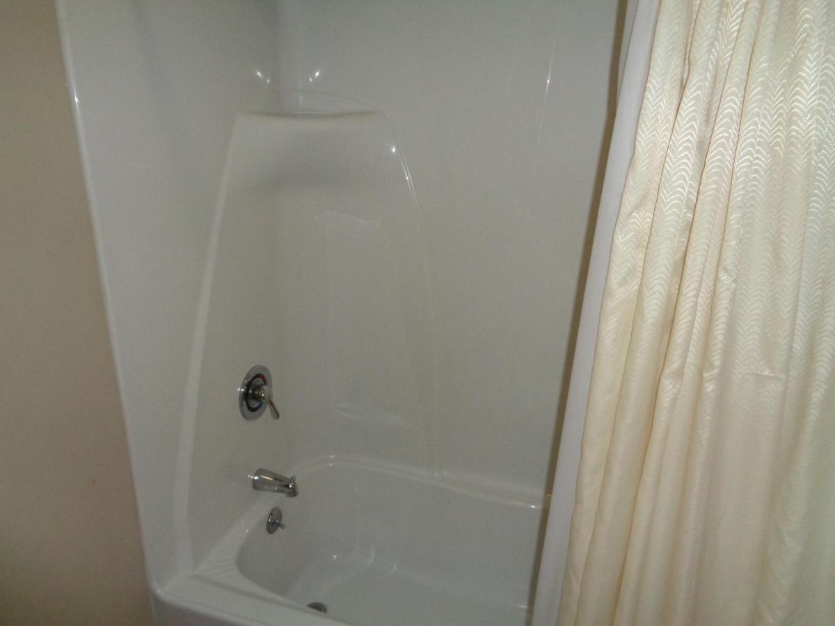 Fairgrounds Inn Du Quoin ภายนอก รูปภาพ