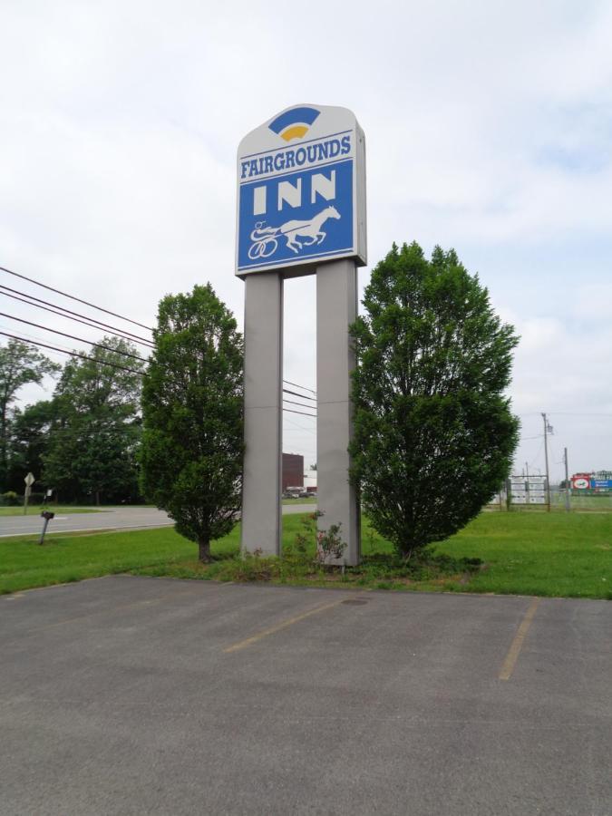 Fairgrounds Inn Du Quoin ภายนอก รูปภาพ